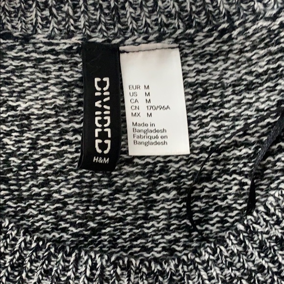 H&M Black and White Sweater. - Picture 2 of 3